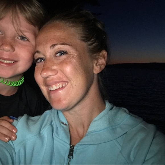 Meet your Posher, Sara - Picture 1 of 1